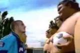サッカー選手とお相撲さんがフットサルで対決！